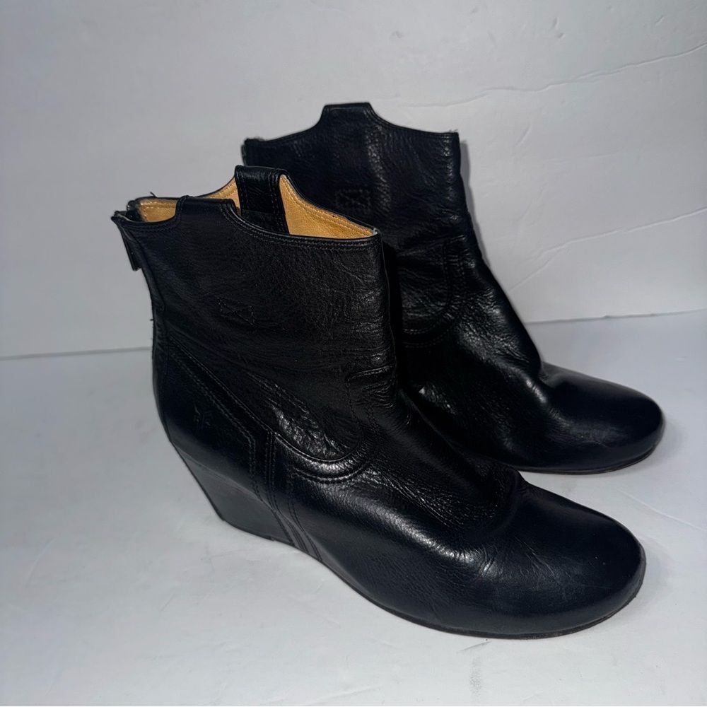 Frye Carson Wedge Ankle Booties size 10
